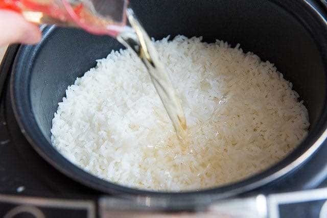 How long do you cook sushi rice in rice cooker