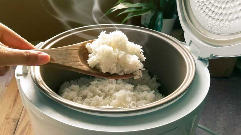 How to Cook Jasmine Rice in a Rice Cooker